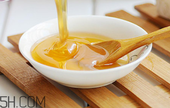 怎樣喝蜂蜜水才更好？喝蜂蜜的最佳方法