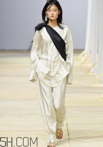 low classic2018春夏系列怎么樣_好看嗎？