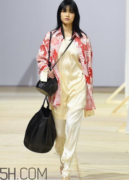 low classic2018春夏系列怎么樣_好看嗎？