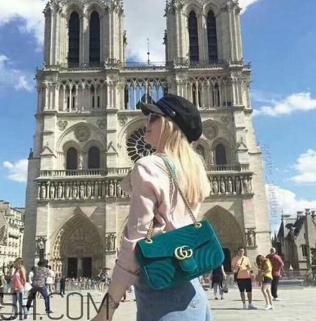 絲絨包包好打理嗎？絲絨包包怎么打理？