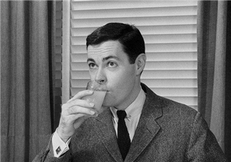 肺氣腫可以吃柿子嗎？肺氣腫可以吃補肺丸嗎？