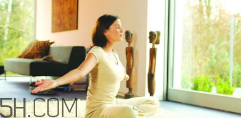 練瑜伽后多久可以洗澡？晚上練瑜伽后泡腳的好處