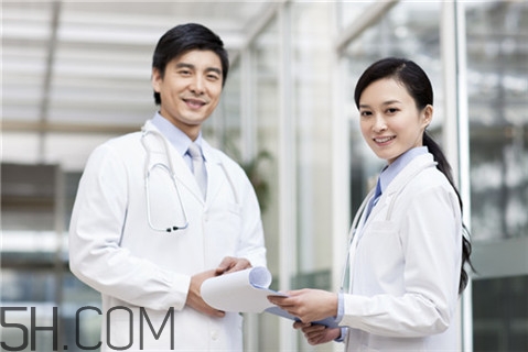 肺氣腫喝什么中藥調(diào)理？肺氣腫喝中藥管用嗎？