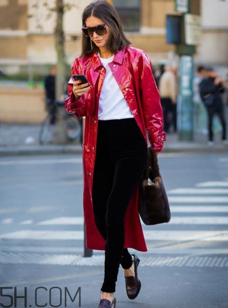 棕色頭發(fā)穿什么衣服？棕色頭發(fā)搭配什么衣服好看？