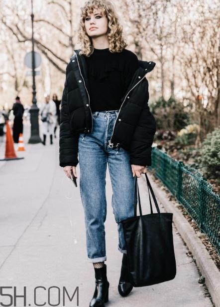 羽絨服配什么鞋子？羽絨服搭配鞋子圖片