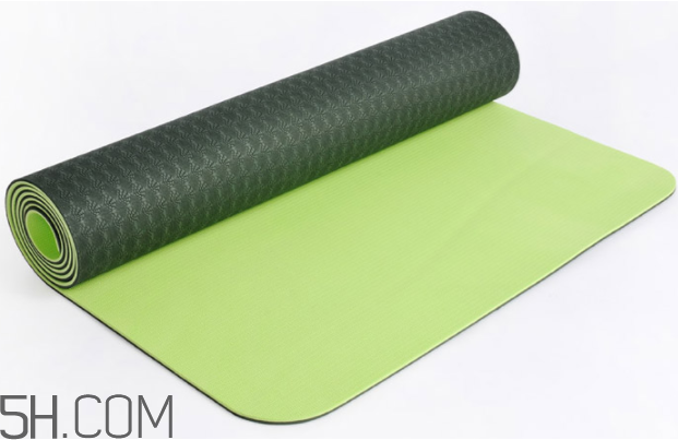 練完瑜伽可以游泳嗎？初學(xué)者用多厚的瑜伽墊？