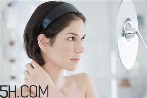 青春痘會(huì)長在哪里？青春痘會(huì)癢嗎？