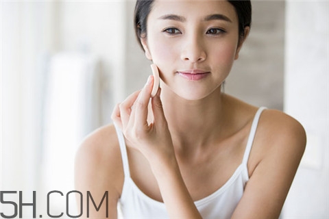 青春痘會(huì)傳染嗎？青春痘能根治嗎？