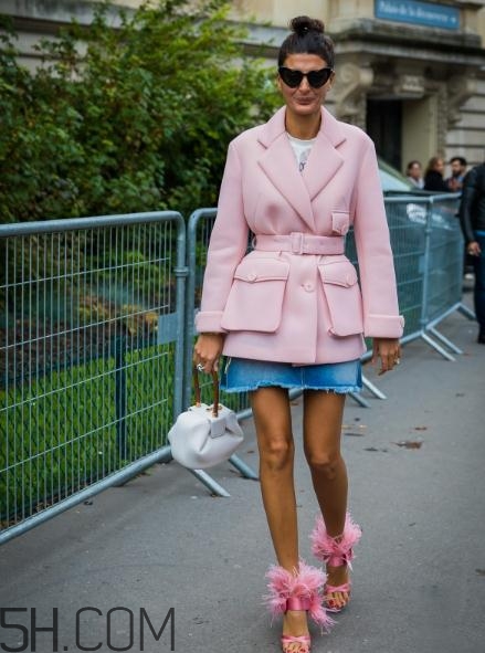 胸大的人適合穿什么衣服？胸大的女生穿什么衣服好看？