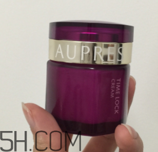 歐珀萊時光鎖緊膚霜怎么樣？適合年齡