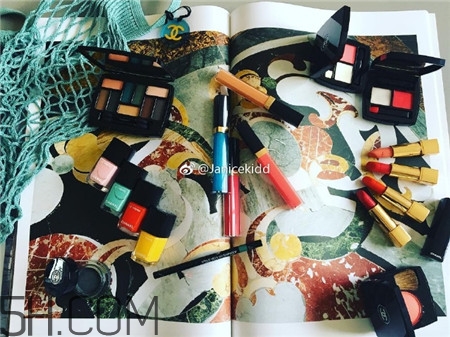 香奈兒2018春夏彩妝怎么樣_產(chǎn)品有哪些 香奈兒2018春夏彩妝怎么樣_產(chǎn)品有哪些