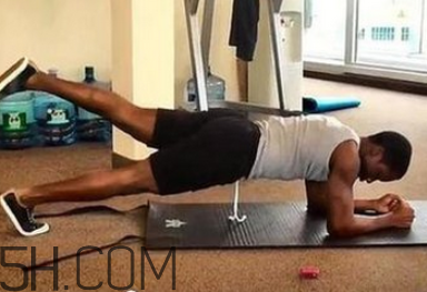 女性每天做多久的平板支撐比較好？平板支撐瘦腿的方法