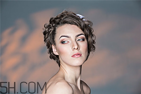 粉刺會痛嗎？粉刺會留疤嗎？