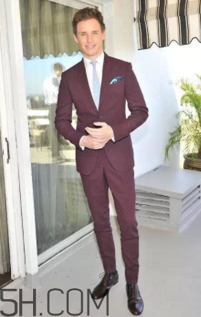 豬肝色配什么顏色好看？豬肝色大衣怎么搭配