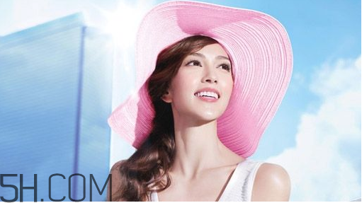 安耐曬各種顏色瓶子的區(qū)別？防曬霜可以直接涂在臉上嗎？