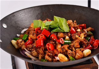 吊鍋是哪里的特色菜？吊鍋是什么菜系？