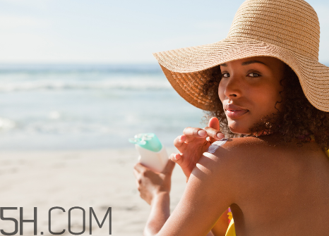 丸美防曬霜的價格是多少？spf50的防曬霜傷皮膚嗎？