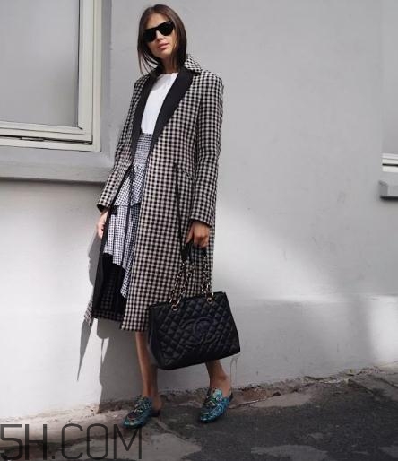 毛呢大衣搭配什么鞋子？毛呢大衣搭配鞋子圖片