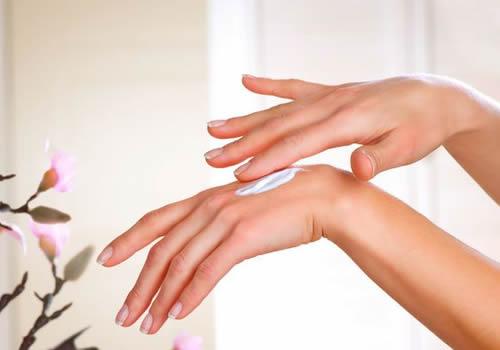 護(hù)手霜是酸性還是堿性 護(hù)膚品堿性好還是酸性好 護(hù)手霜是酸性還是堿性 護(hù)膚品堿性好還是酸性好