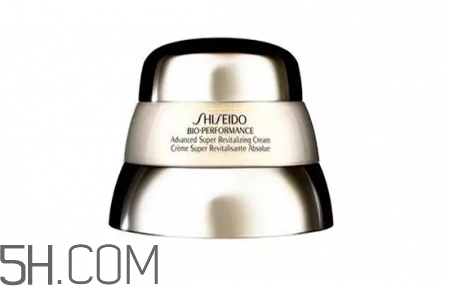 皮膚干燥用什么護(hù)膚品比較好 皮膚干燥用什么護(hù)膚品比較好