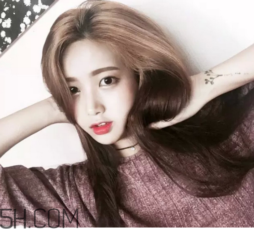 怎樣挑選染發(fā)劑？使用染發(fā)劑注意事項(xiàng)