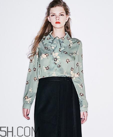 曼婭奴屬于幾線(xiàn)牌子？曼婭奴的衣服什么檔次？