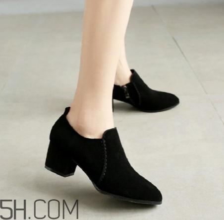 翻毛皮鞋發(fā)白怎么辦？翻毛皮鞋發(fā)亮怎么辦？