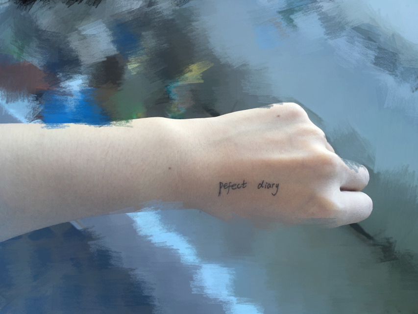 如何選擇適合自己的粉底液 膚質(zhì)膚色及妝效很重要 如何選擇適合自己的粉底液 膚質(zhì)膚色及妝效很重要