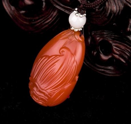 南紅瑪瑙會越戴越紅嗎？南紅瑪瑙會越戴越亮嗎？