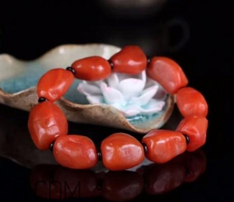 南紅瑪瑙會越戴越紅嗎？南紅瑪瑙會越戴越亮嗎？