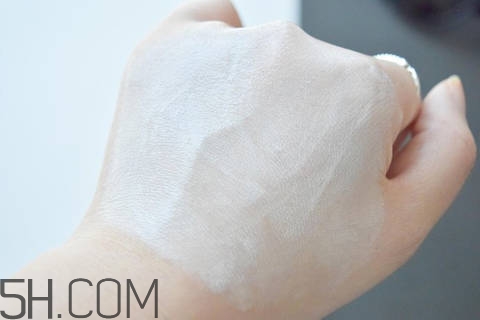 素顏霜的使用圖文步驟 關于素顏霜 素顏霜的使用圖文步驟 關于素顏霜