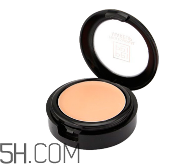 選購遮瑕品時(shí)的注意事項(xiàng) 遮瑕膏的具體用途 選購遮瑕品時(shí)的注意事項(xiàng) 遮瑕膏的具體用途