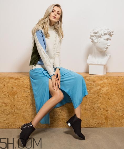 達芙妮鞋子貴嗎？達芙妮鞋子偏大嗎？