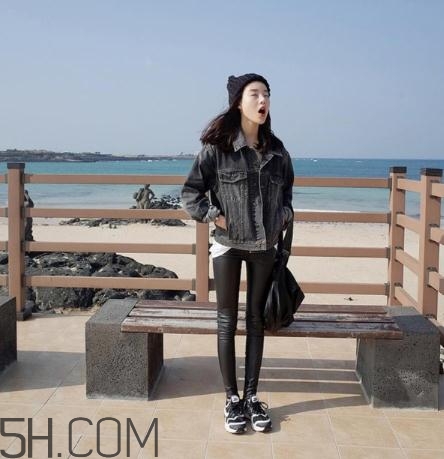 牛仔外套掉色怎么辦？牛仔外套怎么洗不掉色？