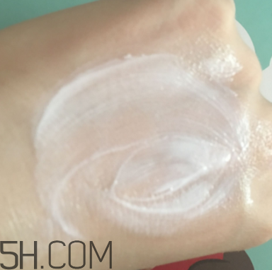 絲塔芙每日防曬保濕露好用嗎_產(chǎn)品評(píng)測 絲塔芙每日防曬保濕露好用嗎_產(chǎn)品評(píng)測