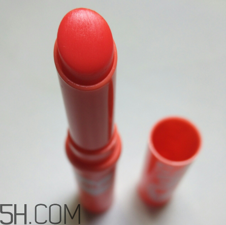 美寶蓮潤(rùn)唇膏好用嗎？美寶蓮潤(rùn)唇膏多少錢？