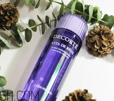 黛珂紫蘇水具有抗炎作用嗎？黛珂紫蘇水適合多少歲？