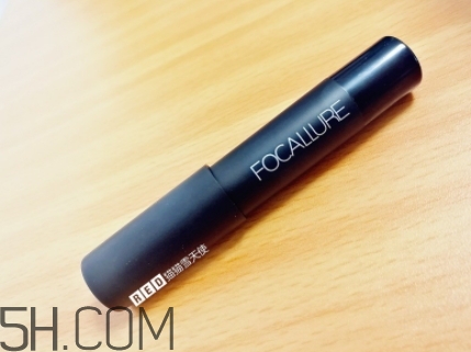 focallure菲鹿兒口紅好用嗎？菲鹿兒口紅色號(hào)試色