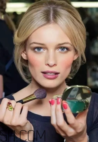 番茄色口紅是什么顏色？番茄色番茄紅口紅試色