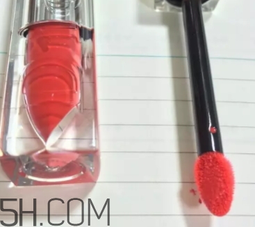 ?番茄紅口紅適合黃皮嗎？番茄紅口紅顯白嗎？