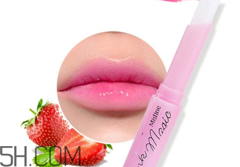mistine變色草莓唇膏好用嗎？mistine變色草莓唇膏多少錢(qián)？