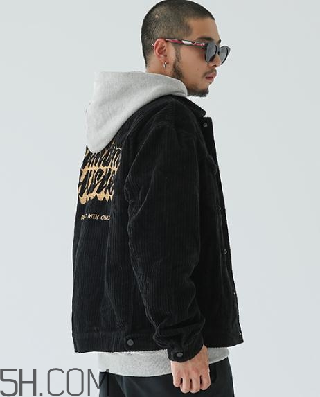 燈芯絨衣服會掉毛嗎？燈芯絨衣服掉毛怎么辦？