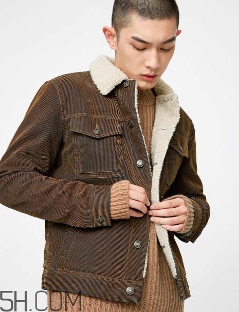 燈芯絨衣服會(huì)縮水嗎？燈芯絨衣服粘毛嗎？