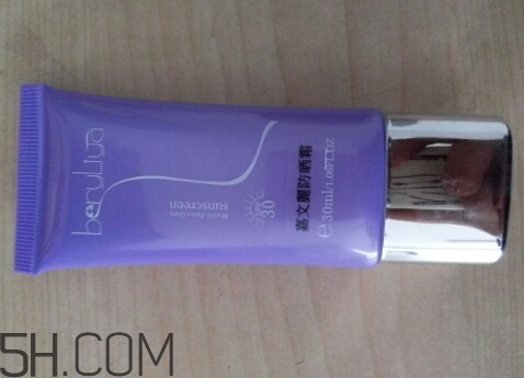 嘉文麗防曬霜多少錢(qián)一支 嘉文麗防曬霜當(dāng)粉底用 嘉文麗防曬霜多少錢(qián)一支 嘉文麗防曬霜當(dāng)粉底用