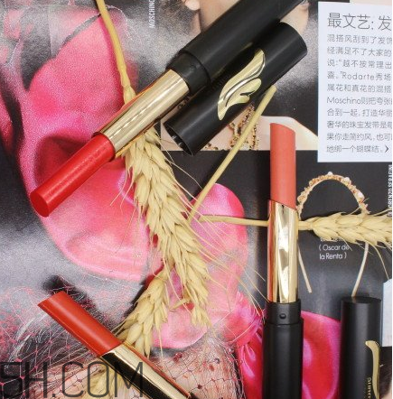 mistine羽翼口紅哪個(gè)色最火？mistine口紅在泰國賣多少錢？