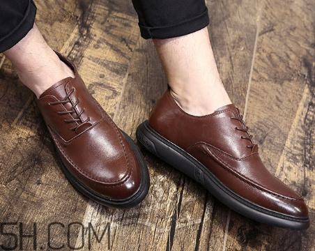 牛皮鞋子磨腳怎么處理？牛皮鞋太硬怎么弄軟化？