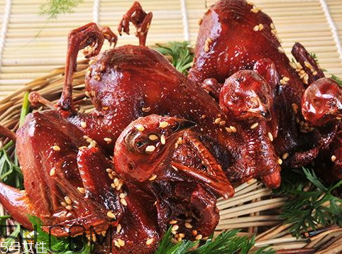 鵪鶉肉哪些人不能吃 鵪鶉肉是發(fā)物嗎 鵪鶉肉哪些人不能吃 鵪鶉肉是發(fā)物嗎