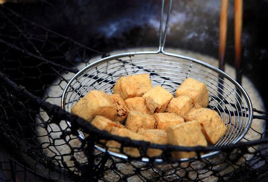 臭豆腐是怎樣變臭的？哪里的臭豆腐最出名