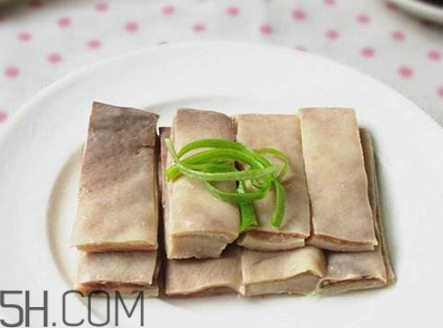 豬肚為什么是黑色 豬肚發(fā)黑是怎么回事 豬肚為什么是黑色 豬肚發(fā)黑是怎么回事