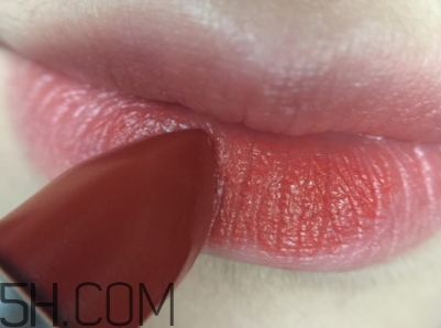 mac魅可小辣椒真假辨別 mac魅可小辣椒真假辨別